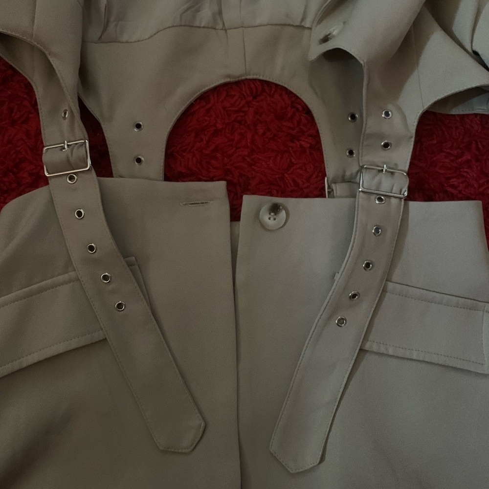 Forever 21 dressy cut out blazer